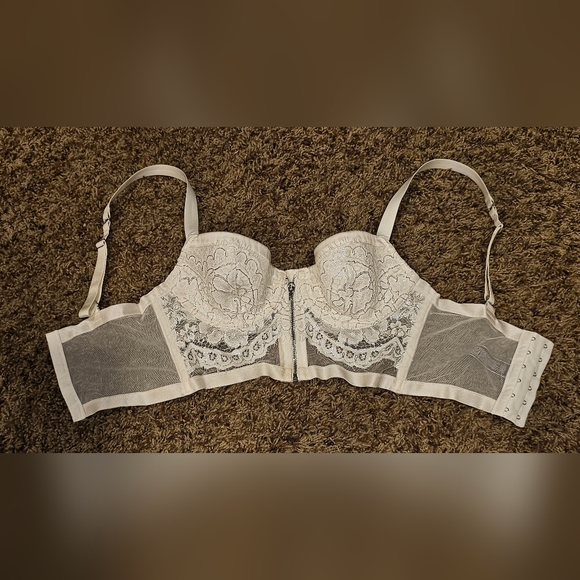 Victoria's Secret Sexy Long Line Lace Push Up Bra - Picture 10 of 12